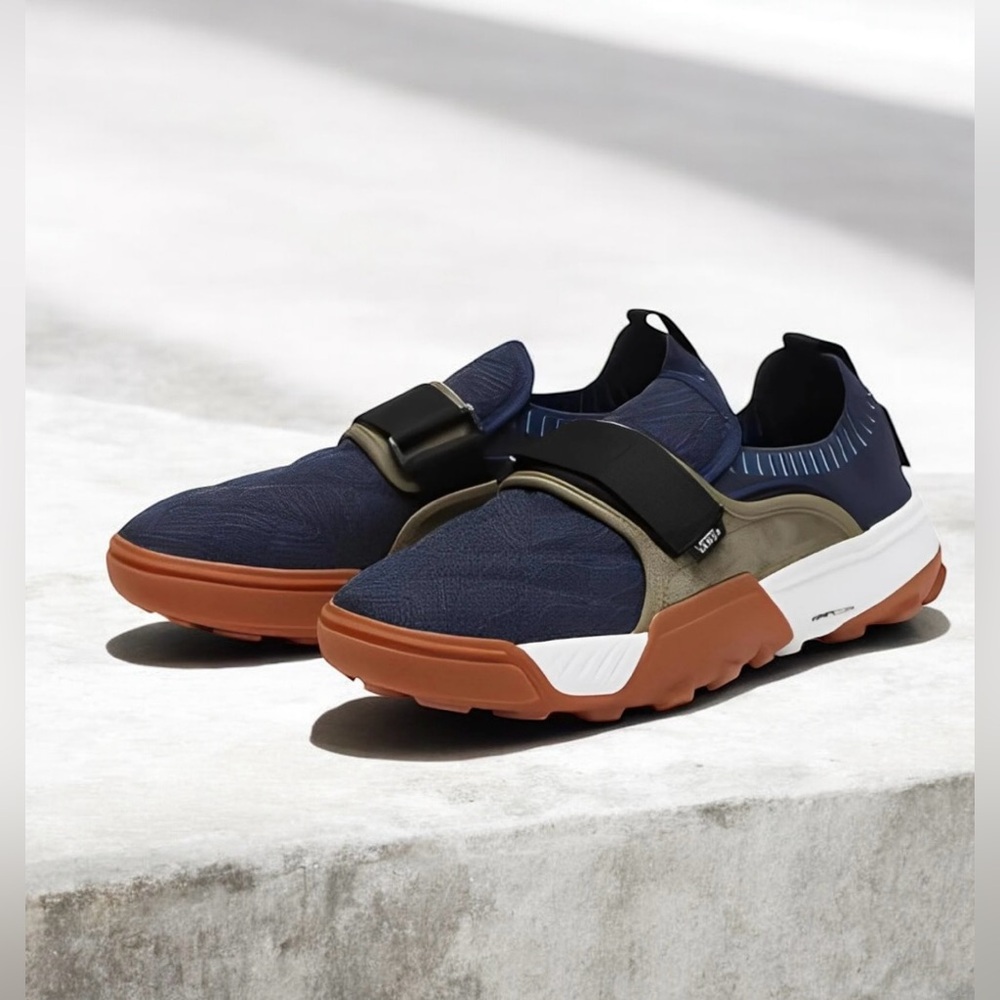 NWT Vans Cordura Coast CC Shoe